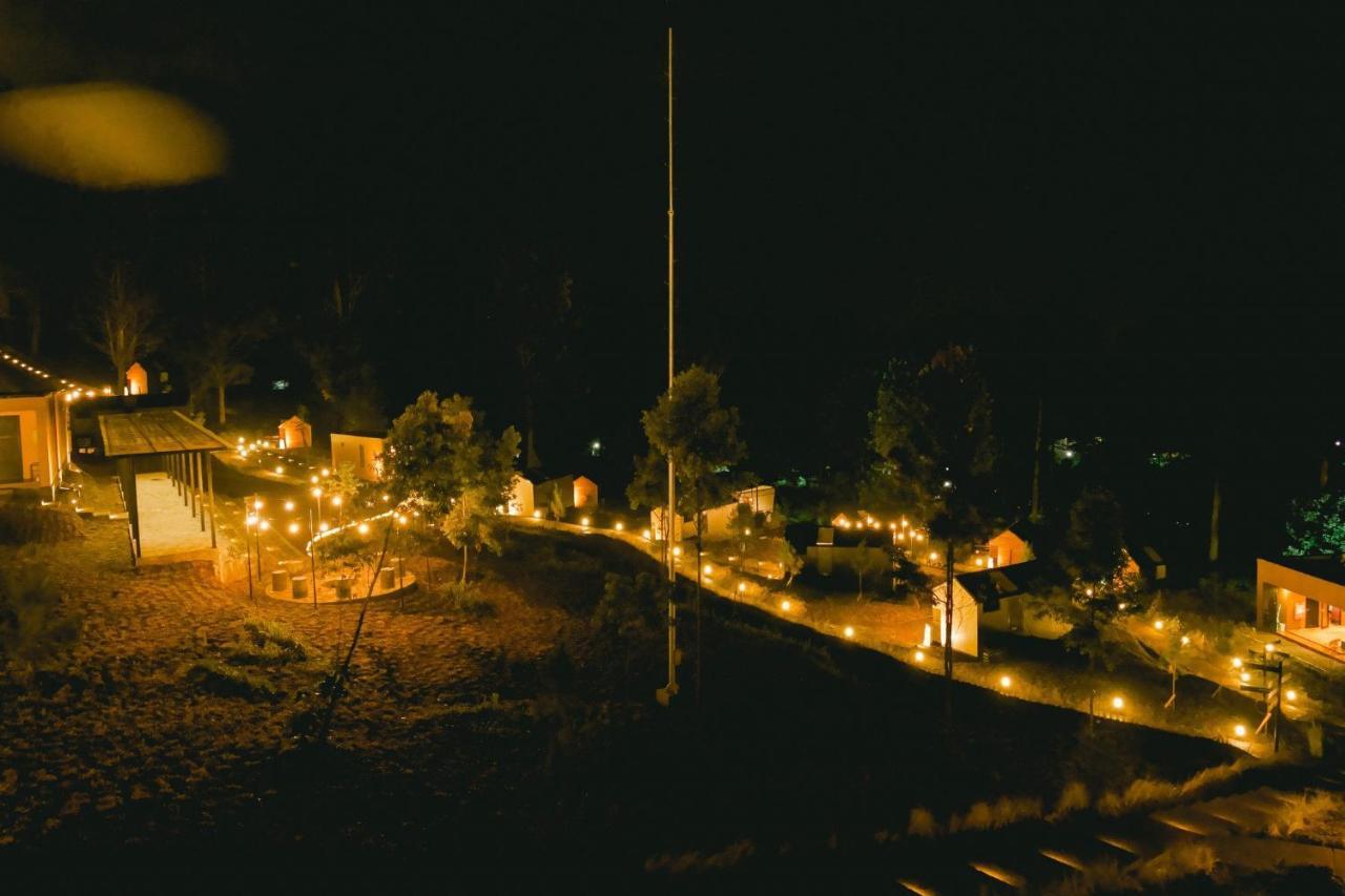 Bobocabin Gunung Mas, Puncak Tagalbato Esterno foto
